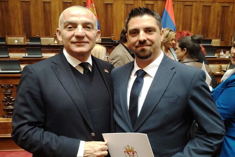 ВРШАЧКИМ ШКОЛАМА И ПОЗОРИШТУ 2,7 МИЛИОНА ДИНАРА ОД МИНИСТАРСТВА ПРАВДЕ...